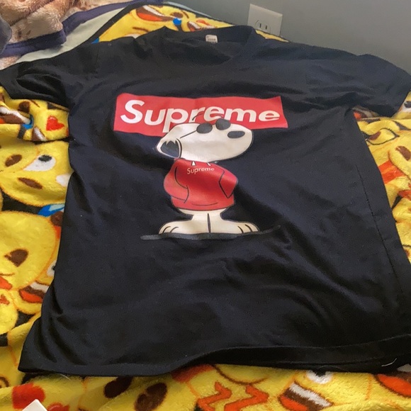 Snoopy Supreme tee - Picture 9 of 9